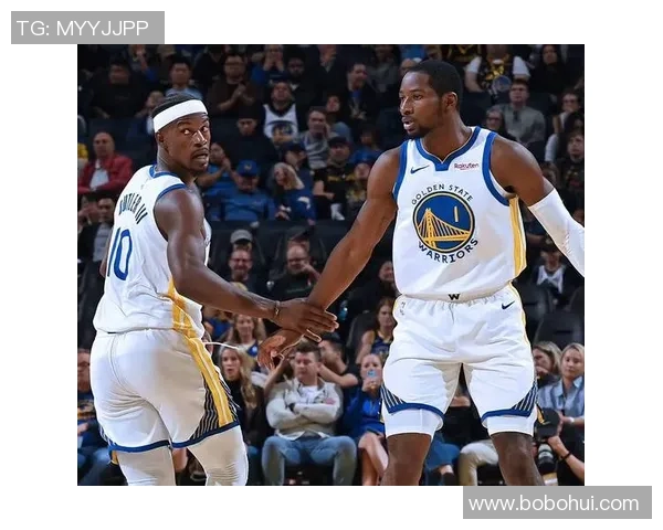 足球明星在篮球场上的精彩表现与运动天赋的完美结合