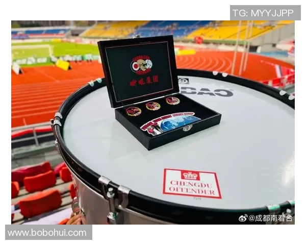 上海足球明星传承之路:那些闪耀绿茵场的传奇人物与故事 上海足球明星传承之路:那些闪耀绿茵场的传奇人物与故事