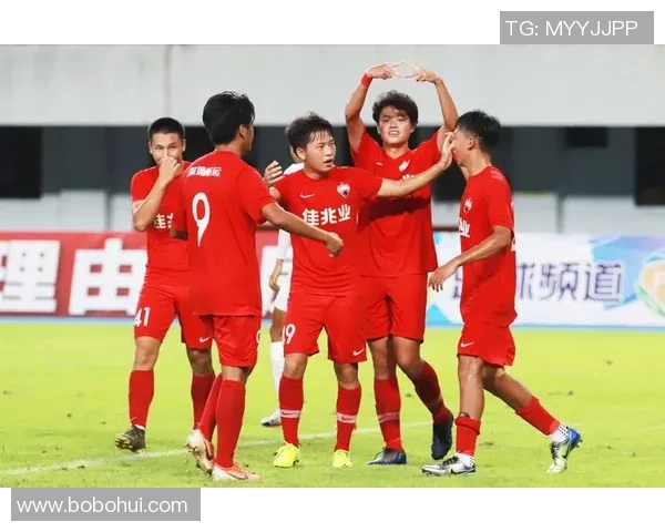 西安足球队在最新足球状态排行榜中荣登第七名展现强劲实力